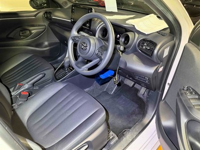 2020 Toyota Yaris - Thumbnail