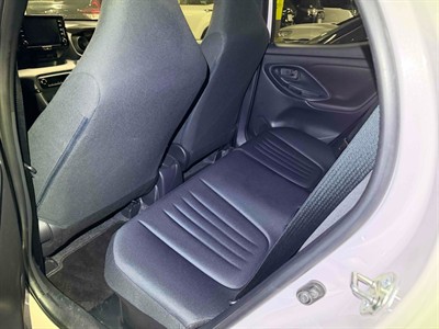 2020 Toyota Yaris - Thumbnail