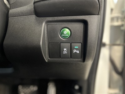 2016 Honda HR-V - Thumbnail