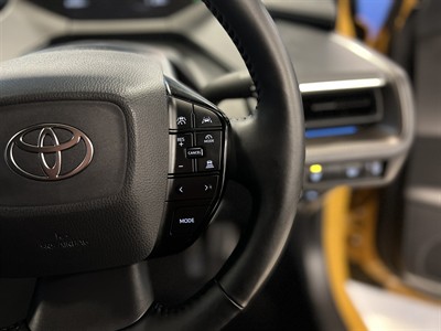 2023 Toyota Prius - Thumbnail