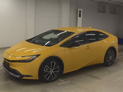 2023 Toyota Prius - Thumbnail