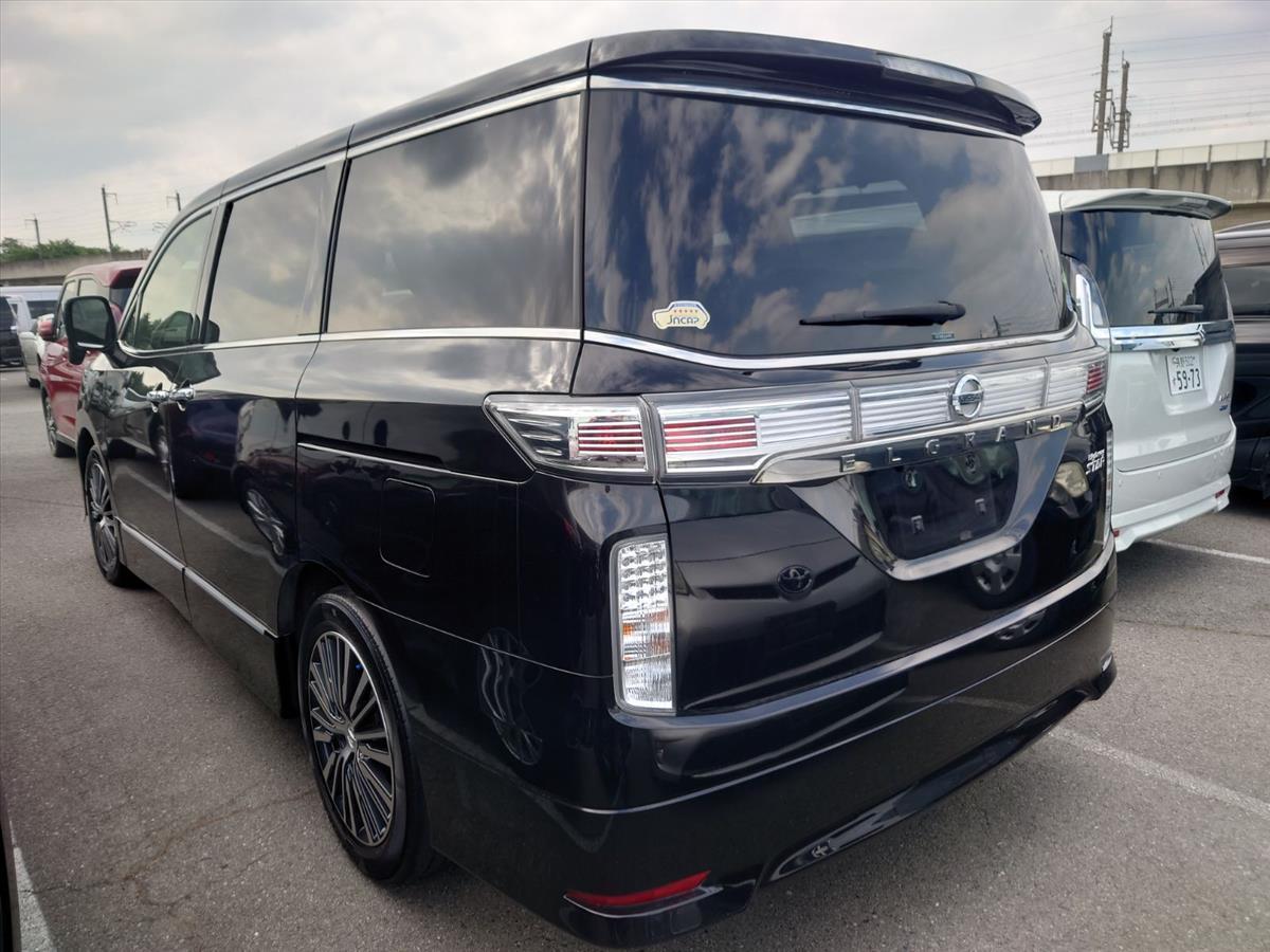 2018 Nissan Elgrand