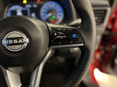 2022 Nissan Leaf - Thumbnail
