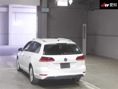 2019 Volkswagen Golf - Thumbnail