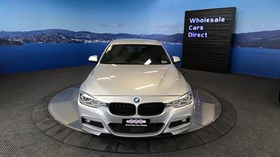 2017 BMW 320i - Thumbnail