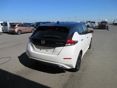 2022 Nissan Leaf - Thumbnail