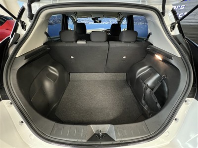 2022 Nissan Leaf - Thumbnail