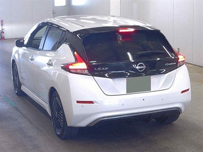 2022 Nissan Leaf - Thumbnail
