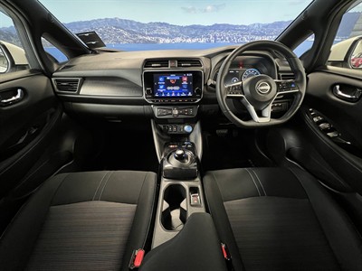 2022 Nissan Leaf - Thumbnail