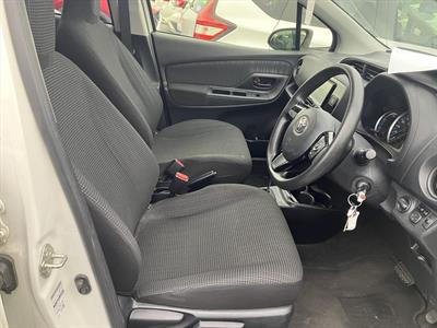 2020 Toyota Vitz - Thumbnail