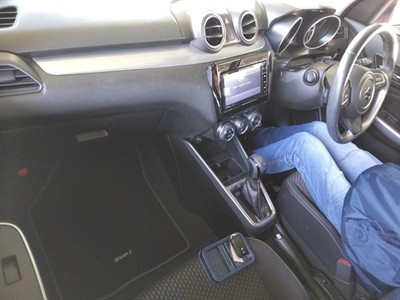 2017 Suzuki Swift - Thumbnail