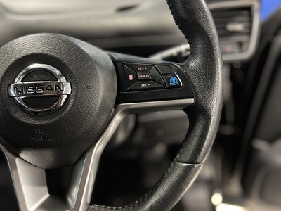 2016 Nissan Serena - Thumbnail