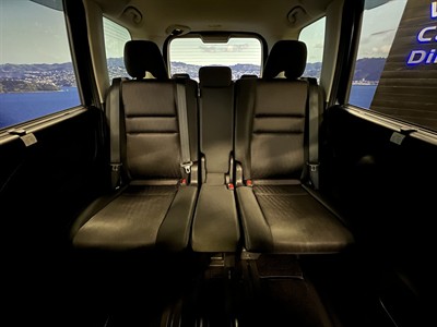 2016 Nissan Serena - Thumbnail