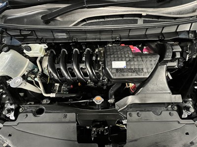 2016 Nissan Serena - Thumbnail