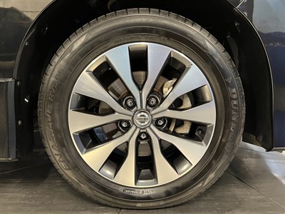 2016 Nissan Serena - Thumbnail