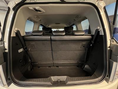 2017 Nissan Elgrand - Thumbnail