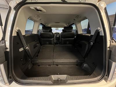 2017 Nissan Elgrand - Thumbnail