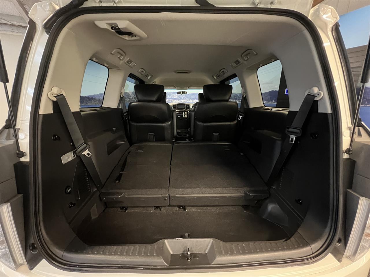 2017 Nissan Elgrand