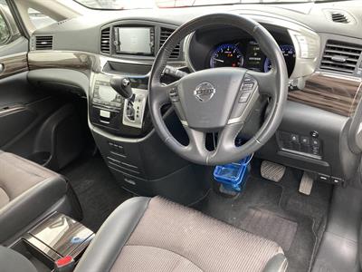 2017 Nissan Elgrand - Thumbnail