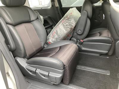 2017 Nissan Elgrand - Thumbnail