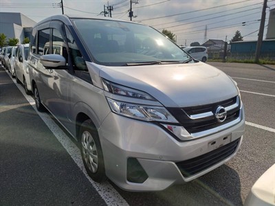 2017 Nissan Serena - Thumbnail
