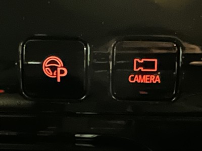 2017 Nissan Serena - Thumbnail