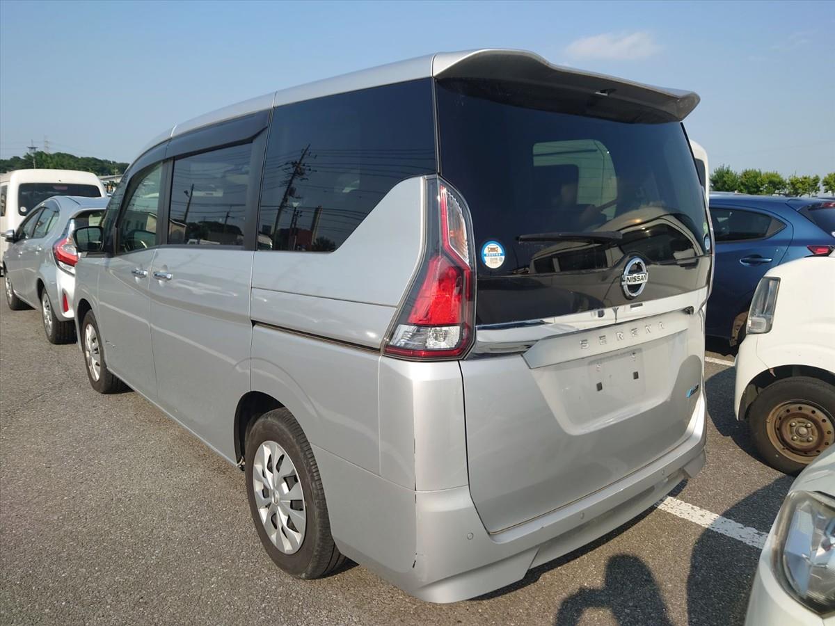 2017 Nissan Serena