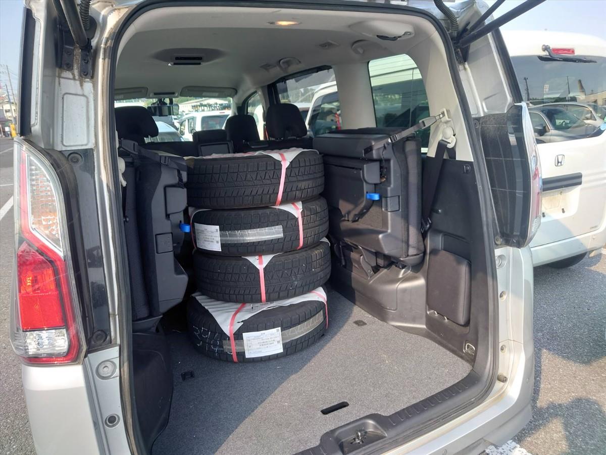 2017 Nissan Serena