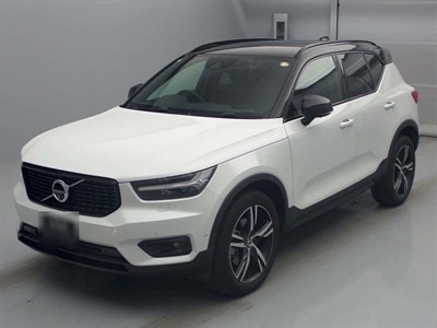 2021 Volvo XC40 - Thumbnail