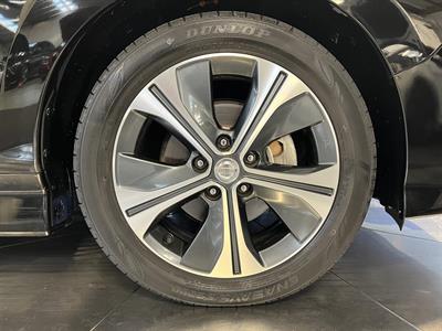 2018 Nissan Leaf - Thumbnail