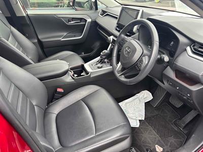 2019 Toyota RAV4 - Thumbnail