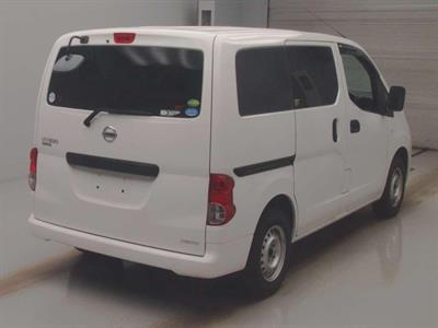 2020 Nissan NV200 - Thumbnail