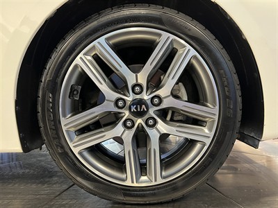 2021 Kia Cerato - Thumbnail