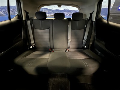 2022 Nissan Leaf - Thumbnail