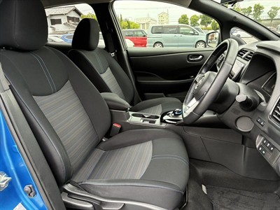 2022 Nissan Leaf - Thumbnail