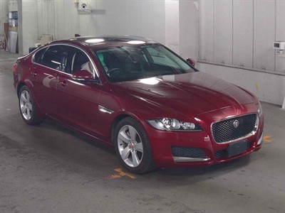 2016 Jaguar XF - Thumbnail