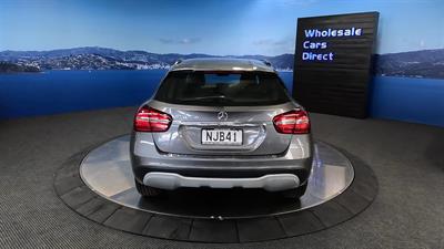 2017 Mercedes-Benz GLA 180 - Thumbnail
