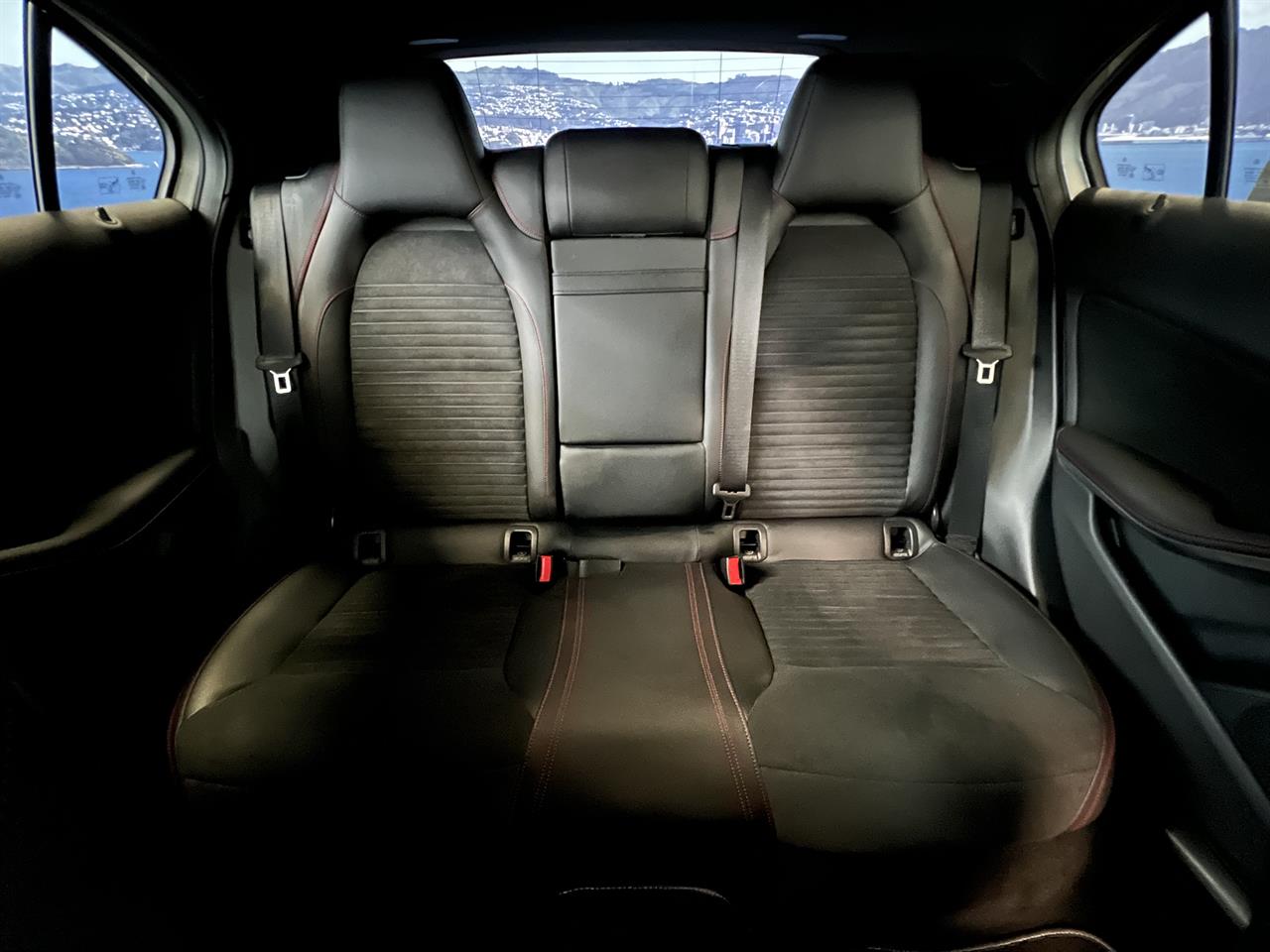 2016 Mercedes-Benz A 180