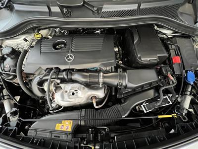 2018 Mercedes-Benz B 180 - Thumbnail