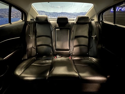 2013 Mazda Axela - Thumbnail