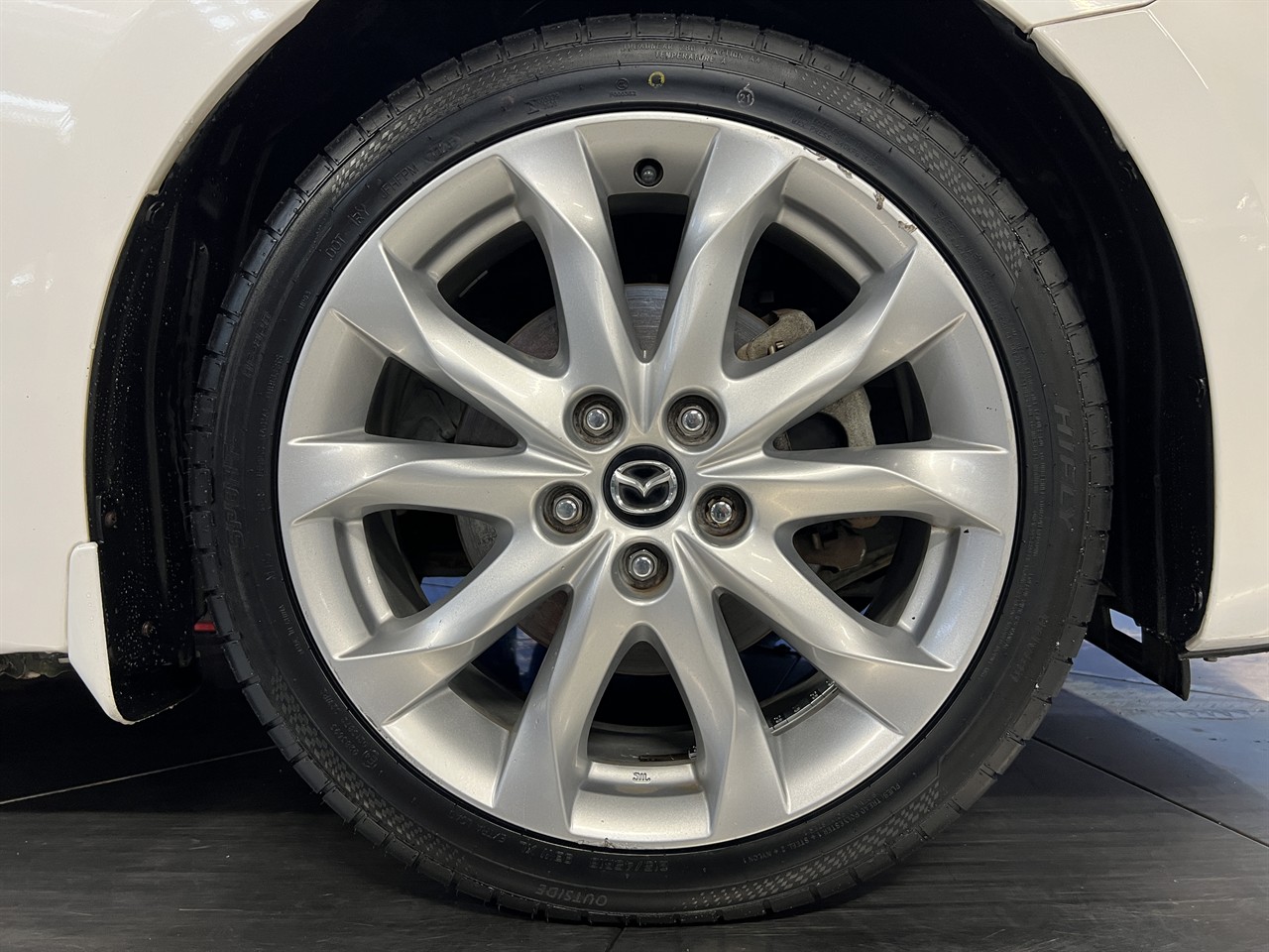 2013 Mazda Axela