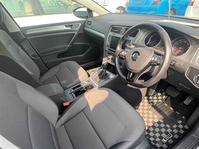 2016 Volkswagen Golf - Thumbnail