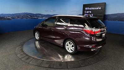 2015 Honda Shuttle - Thumbnail