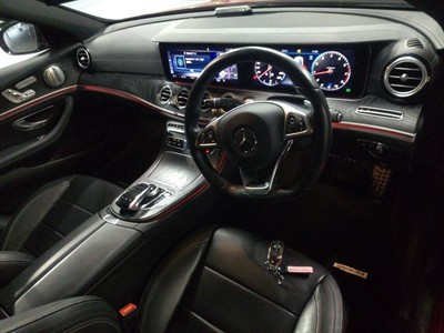 2017 Mercedes-Benz E 200 - Thumbnail