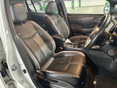 2022 Nissan Leaf - Thumbnail
