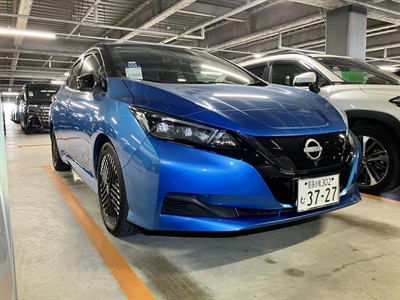 2022 Nissan Leaf - Thumbnail