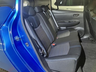 2022 Nissan Leaf - Thumbnail