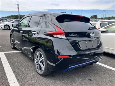 2017 Nissan Leaf - Thumbnail