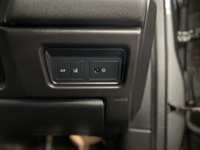 2017 Land Rover Discovery Sport - Thumbnail