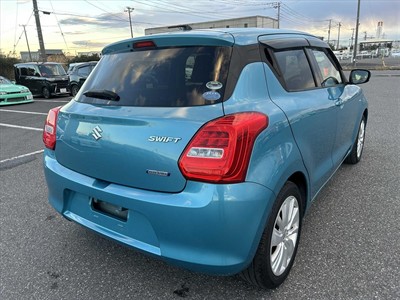 2017 Suzuki Swift - Thumbnail